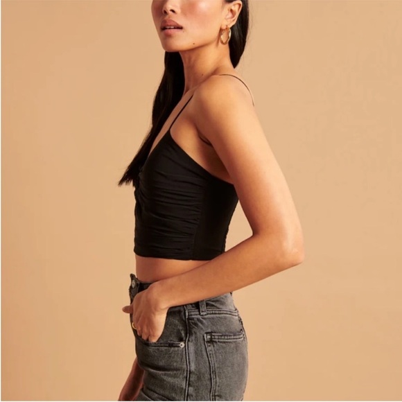 NWT A&F Black o-ring ruched crop top, Size Small - Picture 4 of 8